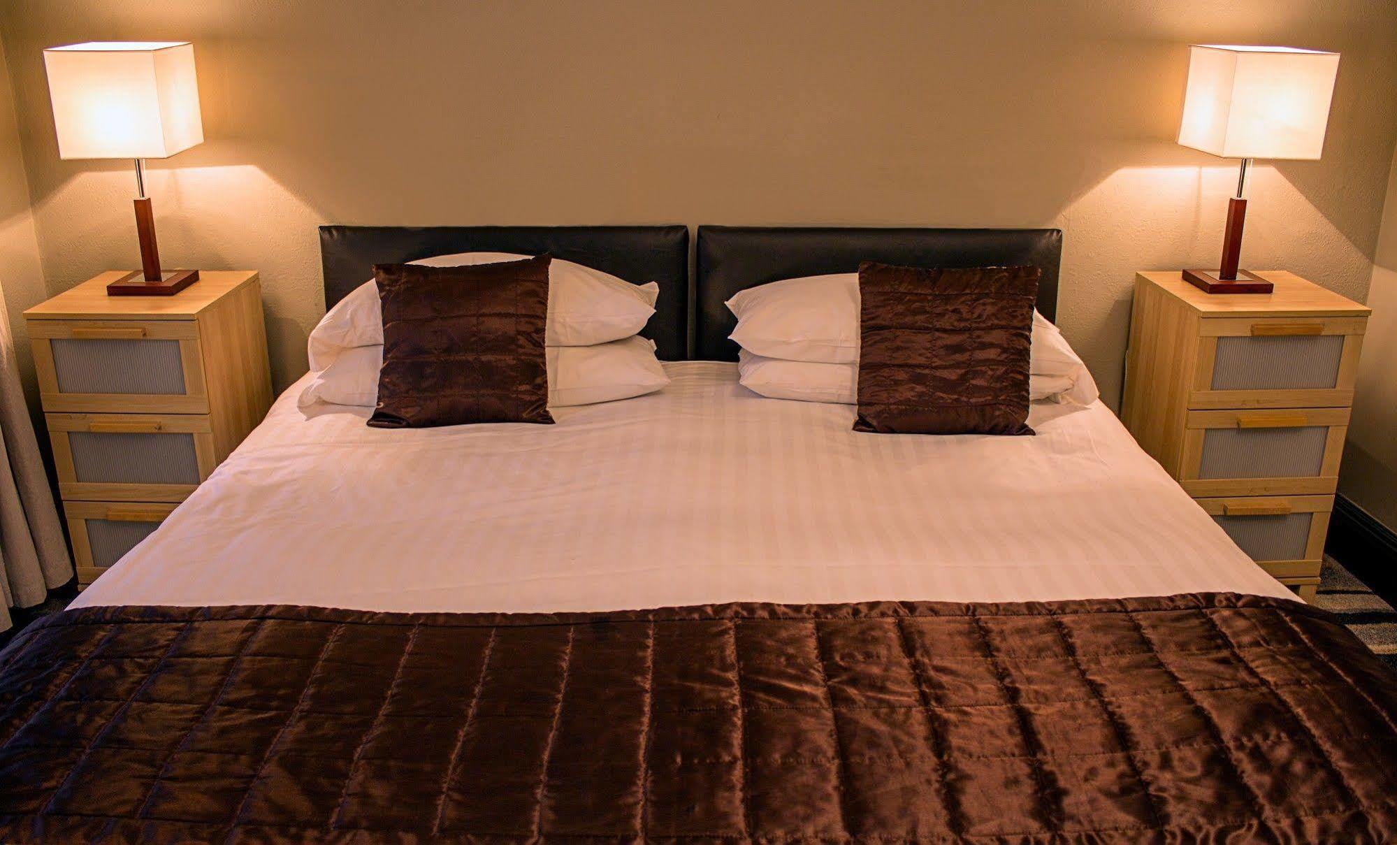 Hotel Goblin Ha' Gifford Esterno foto
