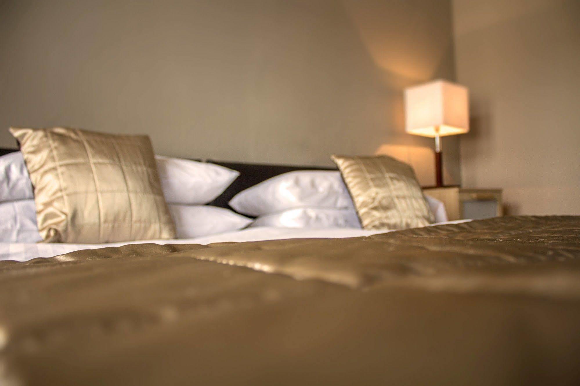Hotel Goblin Ha' Gifford Esterno foto